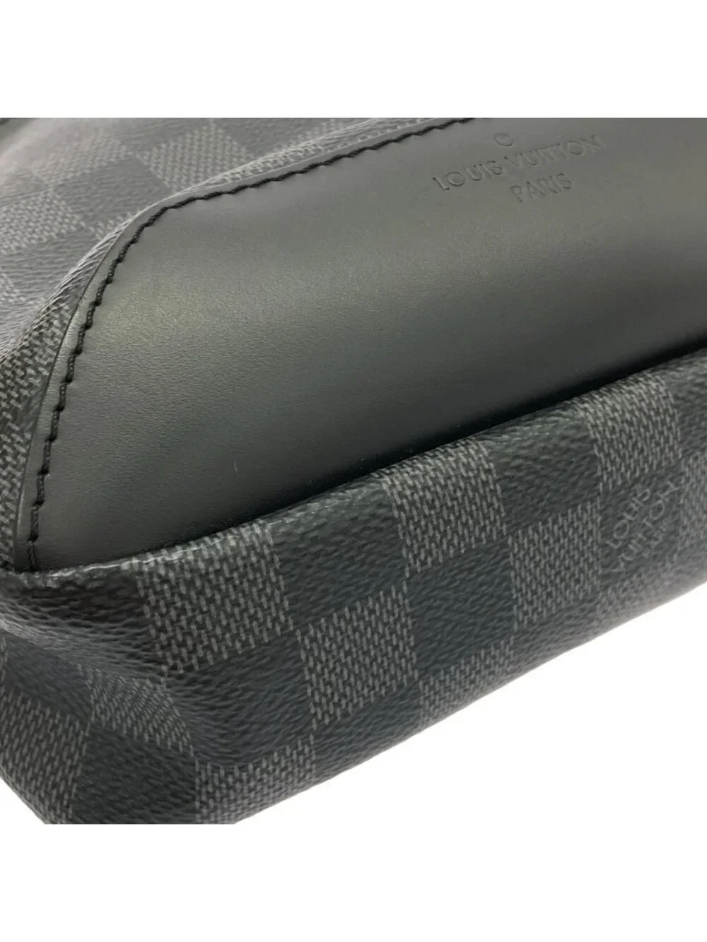 Louis Vuitton Damier Graphite Avenue Sling